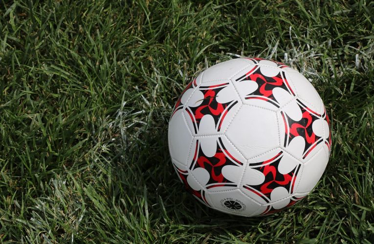 Flamengo vence Fluminense e garante vantagem no Campeonato Carioca