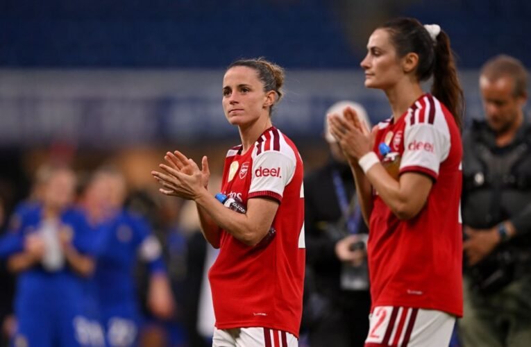 A temporada do Arsenal já parece condenada, já que a derrota do Chelsea aprofunda o péssimo início da WSL