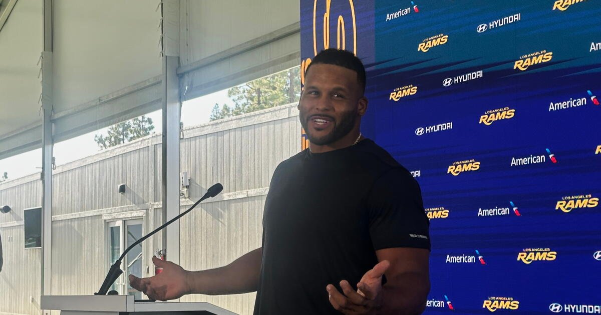 Aaron Donald não diz se jogará na estreia do Rams contra o 49ers