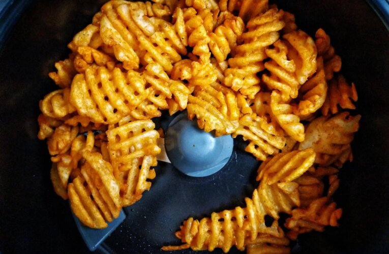 Como fazer batatas fritas com gosto exatamente de fritas