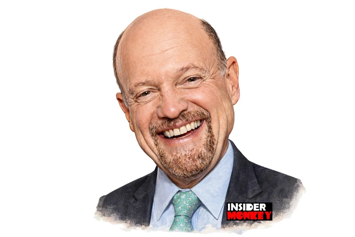 Jim Cramer discute as controvérsias em torno das ações da NVIDIA Corporation (NASDAQ:NVDA).