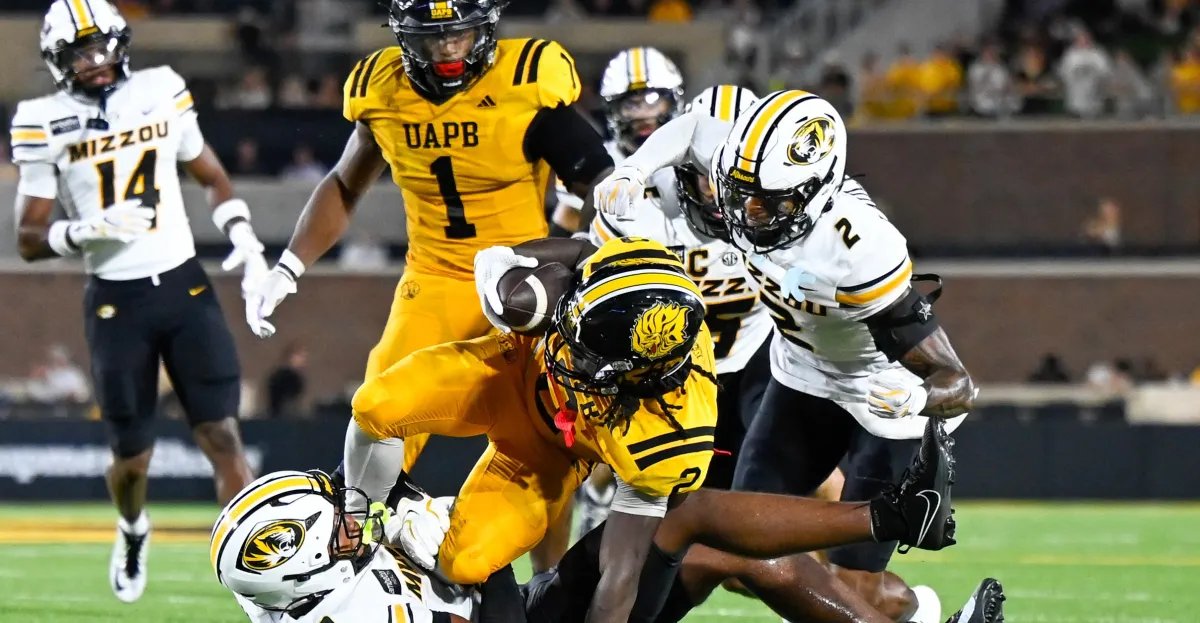 Mizzou Football: defesa do corredor da morte viva e bem na abertura da temporada
