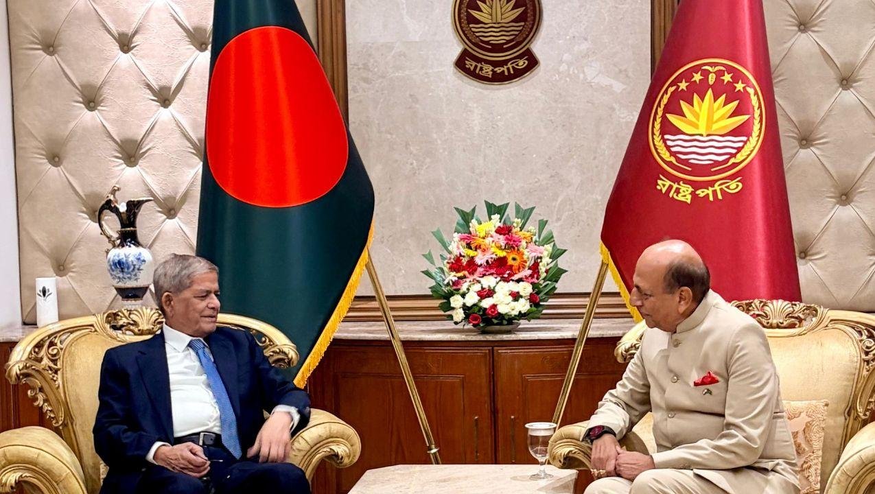 O presidente de Bangladesh, Alamgir, pede confiança mútua e diálogo com a Índia