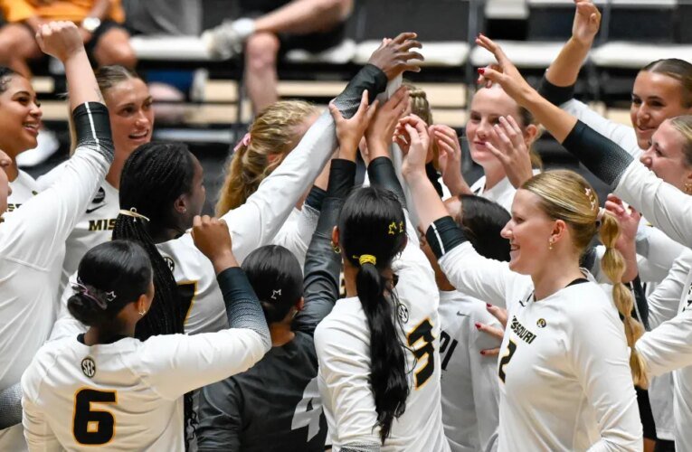 O vôlei Mizzou supera Bowling Green em um thriller de quatro sets