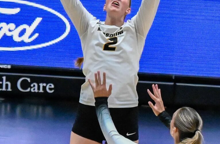 O vôlei Mizzou ultrapassa o estado de Arkansas em quatro sets