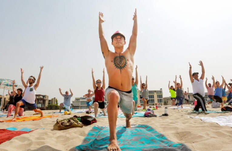 Onde encontrar eventos gratuitos de ioga e Pilates em Los Angeles em agosto