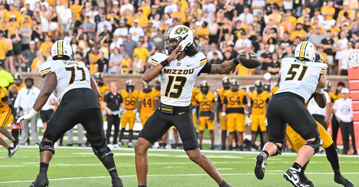 Simmons e conexão Ologbode alimentam Mizzou para iniciar a abertura da temporada