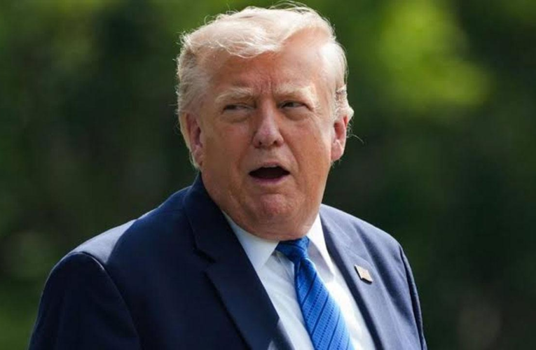 Trump assinou uma lei que amplia as sanções contra a Rússia, autorizando até 100 tarifas
