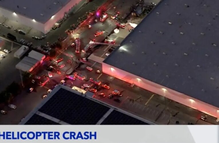 Um helicóptero caiu perto do local de um acidente de carro fatal em Chatsworth