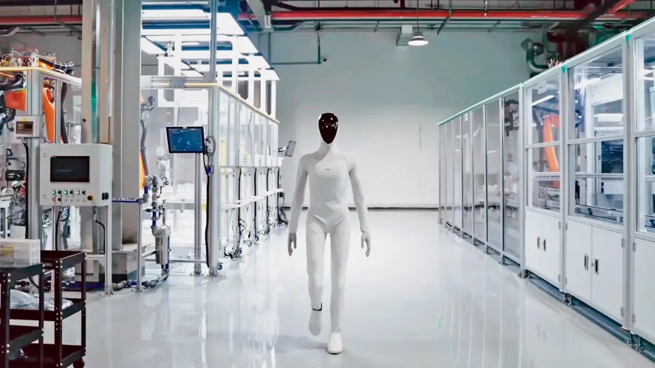 XPeng inicia produção personalizada de robôs humanóides IRON na China