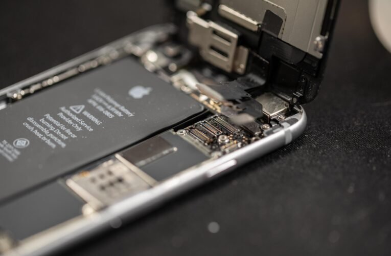 A substituição da bateria dos modelos mais recentes do iPhone 18 Pro da Apple ficou mais cara