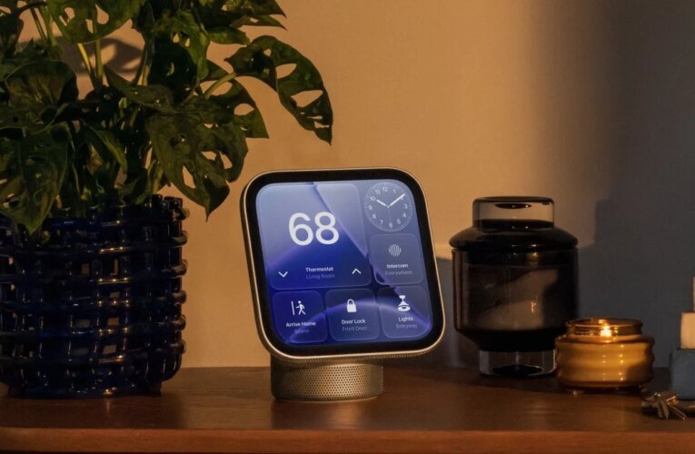 Apple lança display inteligente HomeView com Siri AI