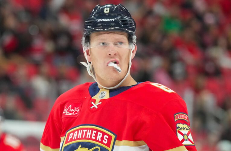 Em resposta, os fãs dos Senators deram uma recepção fria a Brady Tkachuk em Ottawa