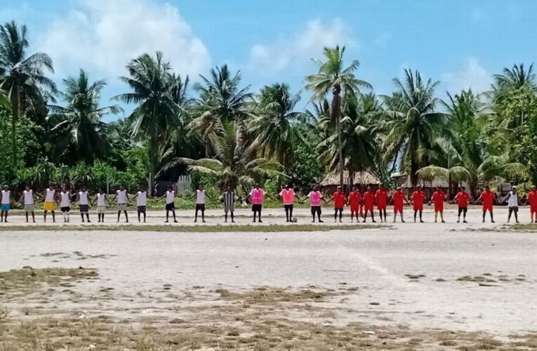 Kiribati pretende chegar à Copa do Mundo antes que o país desapareça no Oceano Pacífico