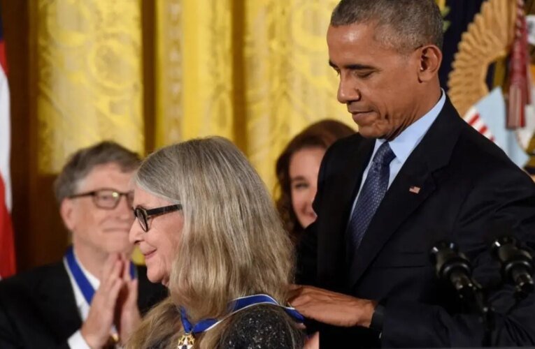 Margaret Hamilton, a pioneira do software da NASA por trás das missões lunares Apollo, morreu aos 90 anos.