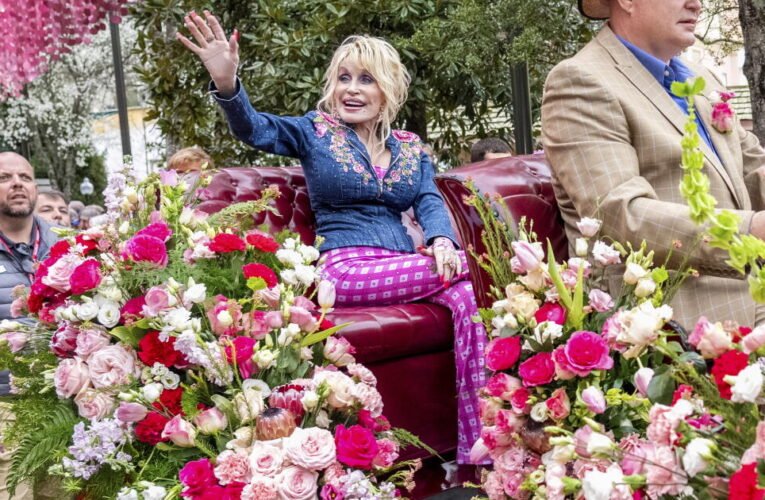 Nunca haverá outro humano como Dolly Parton – ou um parque temático como Dollywood