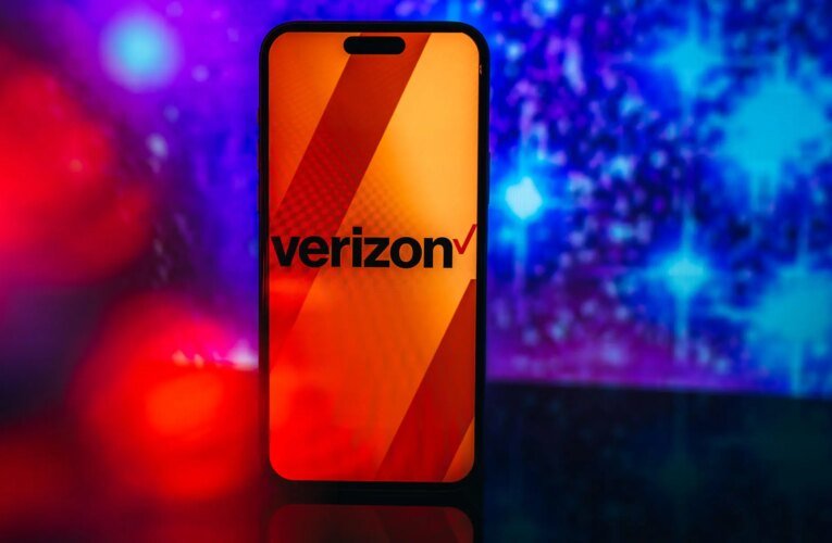 O plano telefônico Simplicity da Verizon faz jus ao seu nome? Nós comparamos com MyPlan