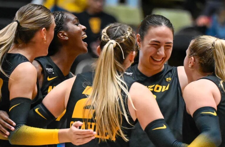 O vôlei Mizzou vence o Alabama no Senior Day para sua terceira vitória consecutiva