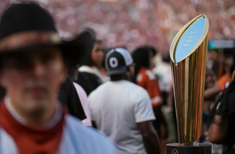 Poderia um playoff de futebol universitário com 24 times ser realmente uma coisa boa?