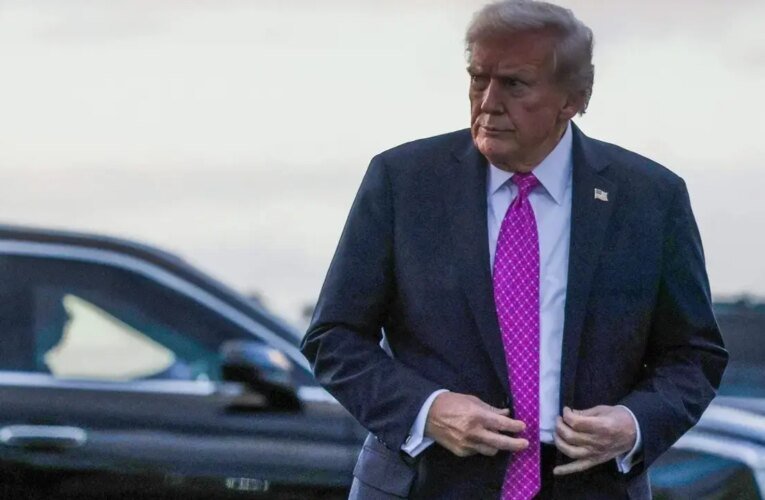 Trump disse que os EUA tomariam uma decisão sobre o Irão e alertou sobre uma “maneira fácil ou difícil”.